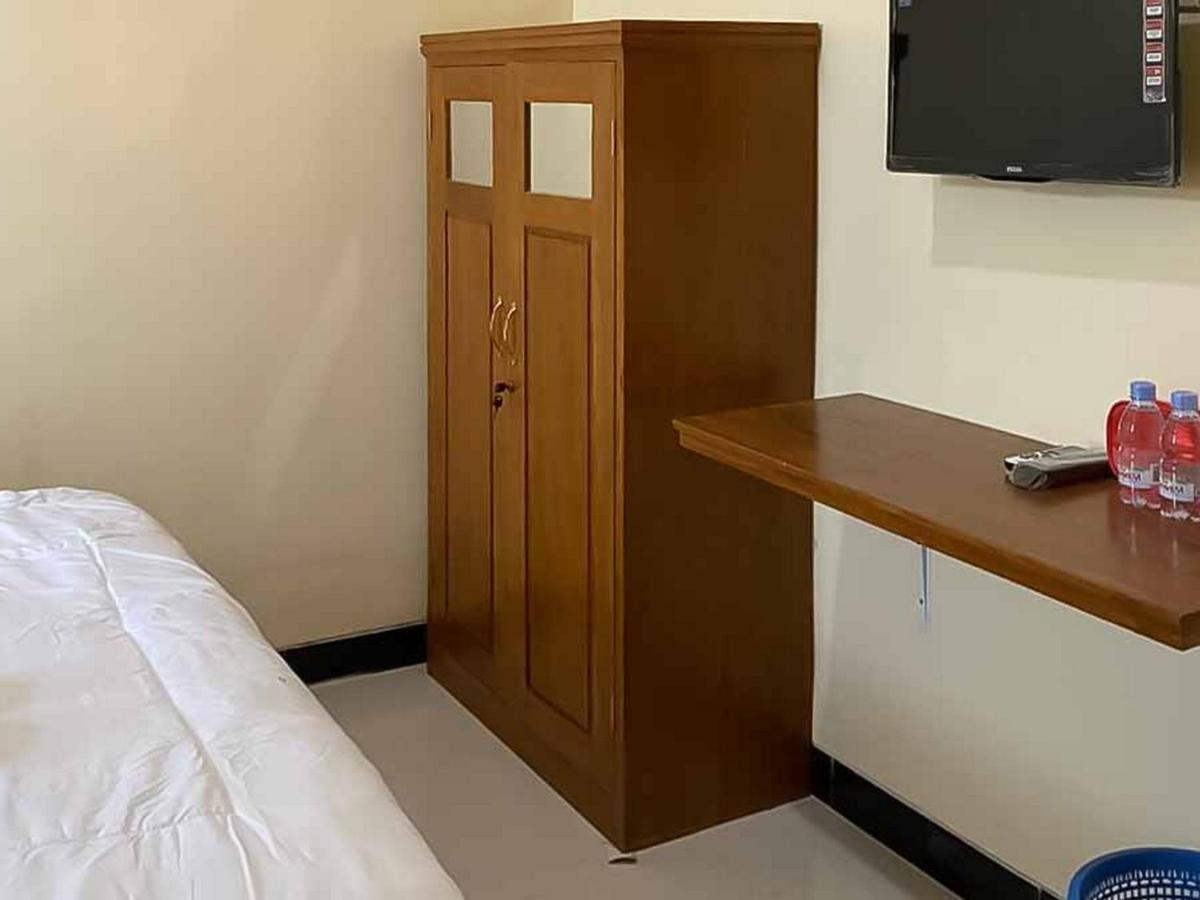 Palace Syariah Homestay Redpartner Banyuwangi  Kültér fotó